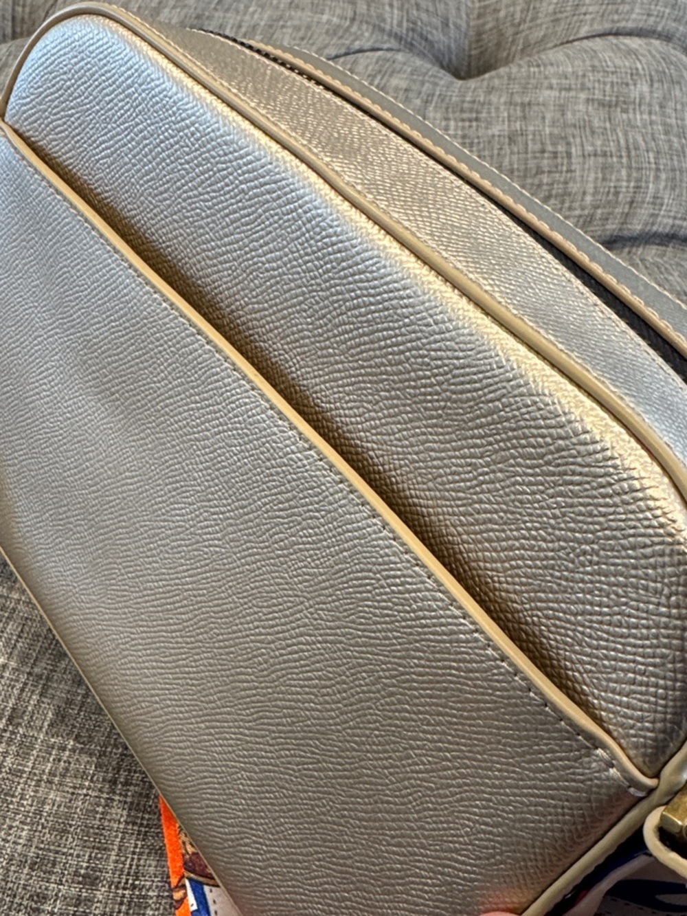 Kurt Geiger Metallic Gold Richmond Leather Crossbody Bag - Picture 16 of 17